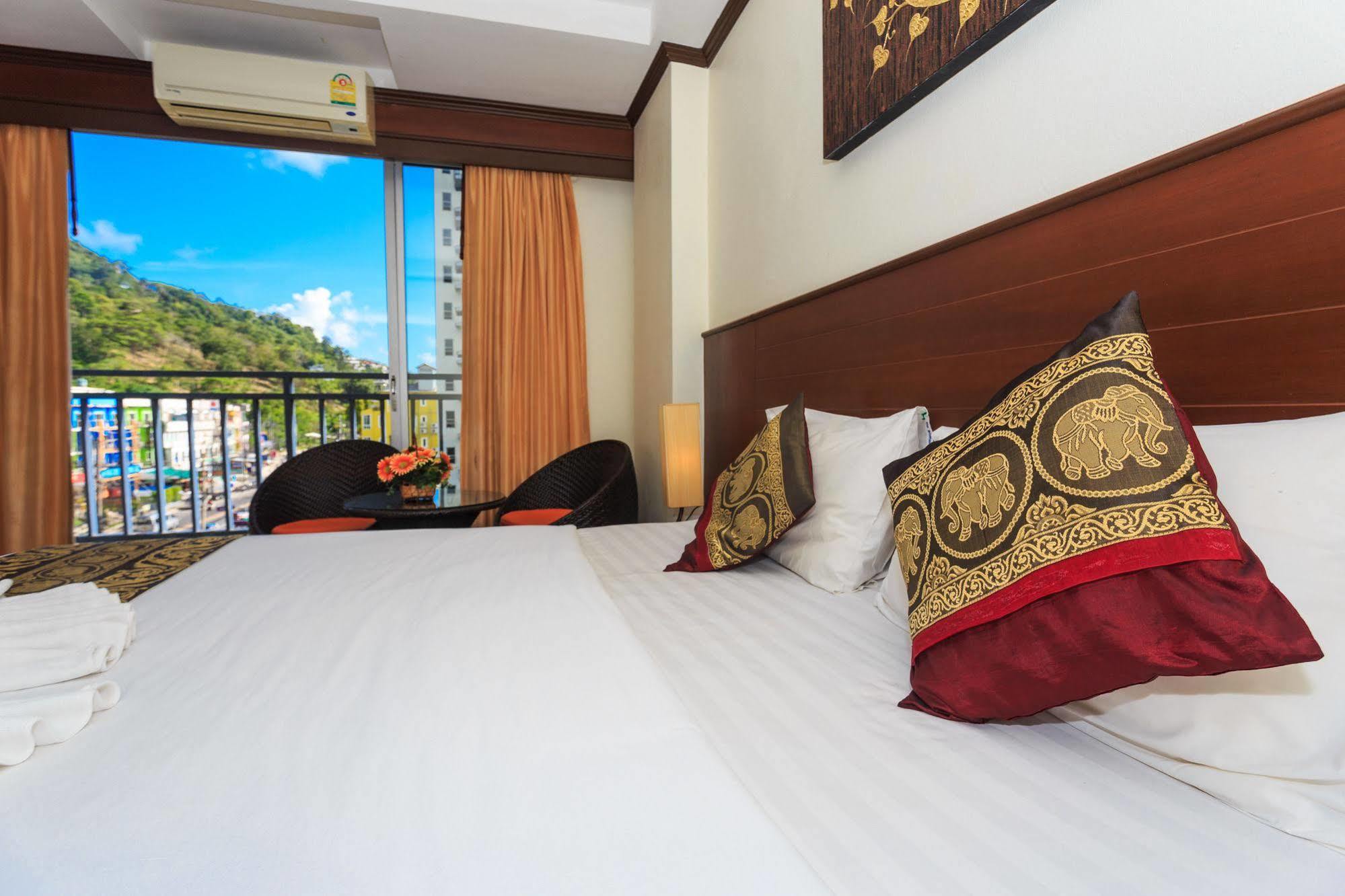 Sharaya Patong Hotel Exterior foto
